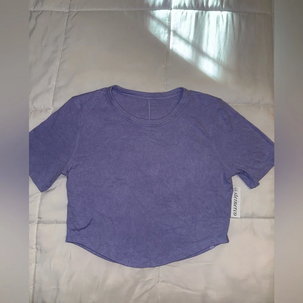 Lululemon Hold Tight Cropped T-Shirt Lilac Smoke Light purple pastel lavender